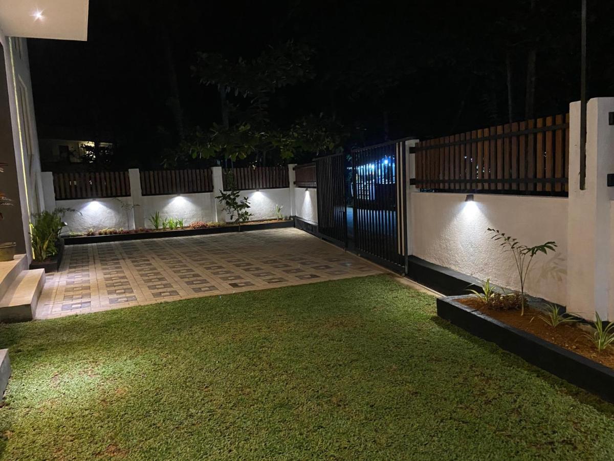 Hotel The Atrium Hiriketiya Dikwella Exterior foto